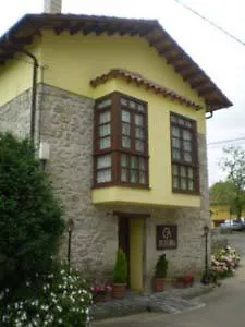 Casa De Aldea Ruiloba 2*
