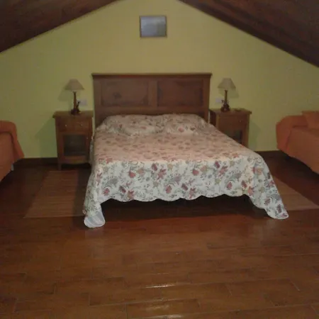 Casa De Aldea Ruiloba بيت ضيافة Camango